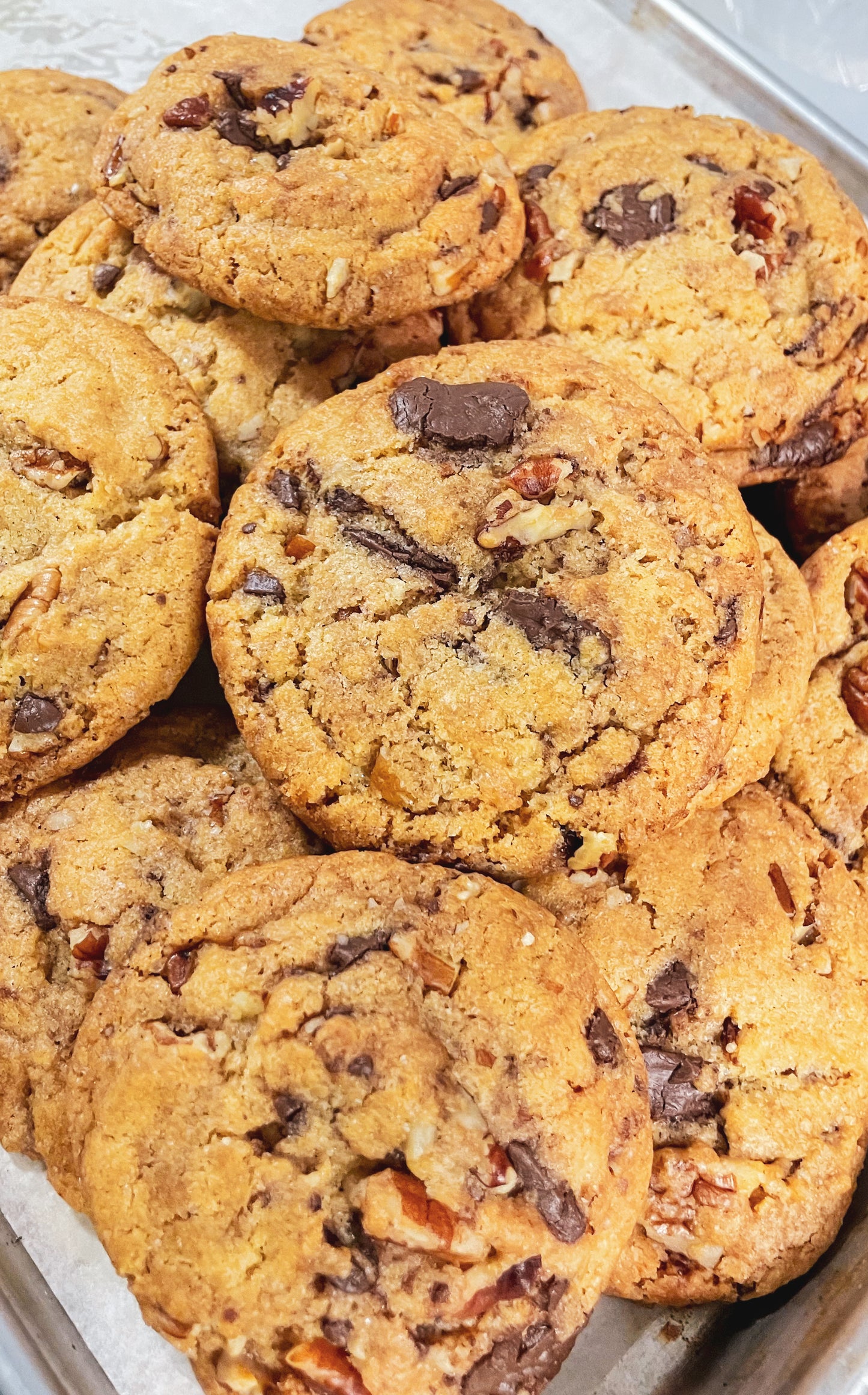 Pecans & Chocolate Chips Cookies